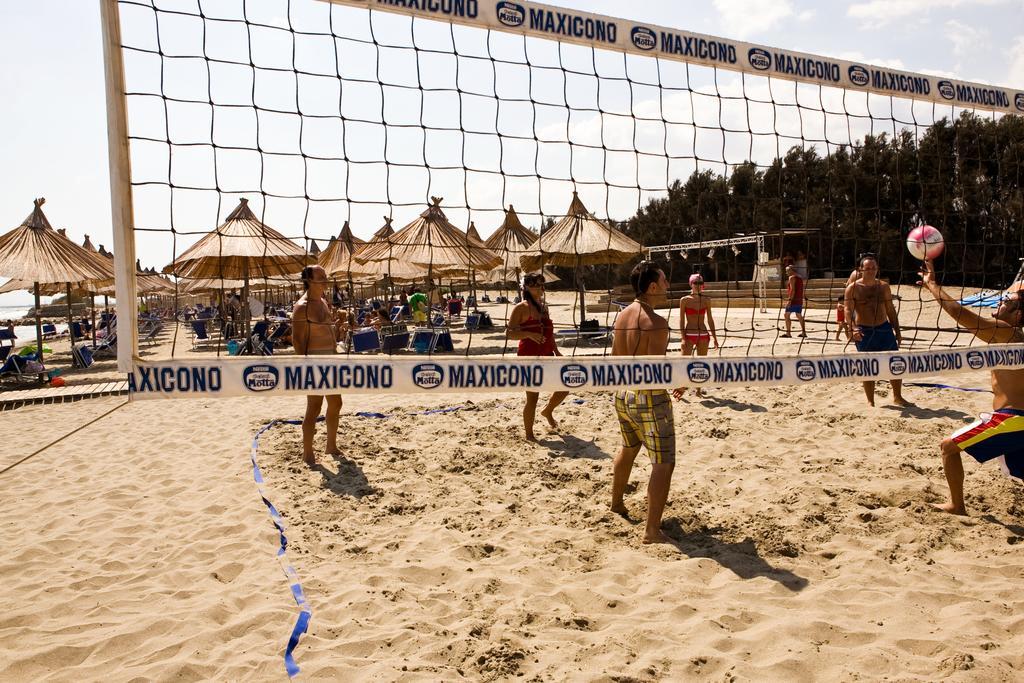 African Beach Hotel-Residence Манфредония Экстерьер фото