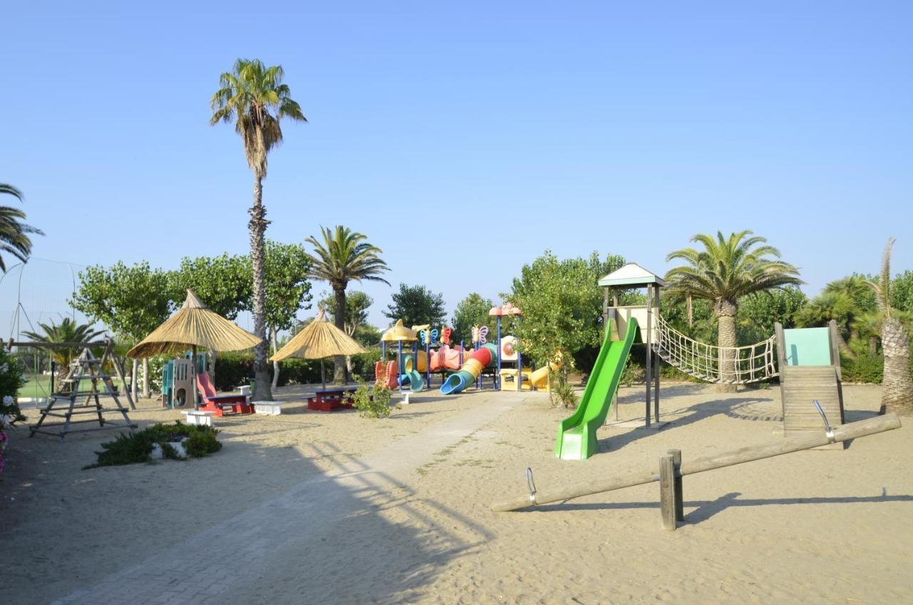 African Beach Hotel-Residence Манфредония Экстерьер фото
