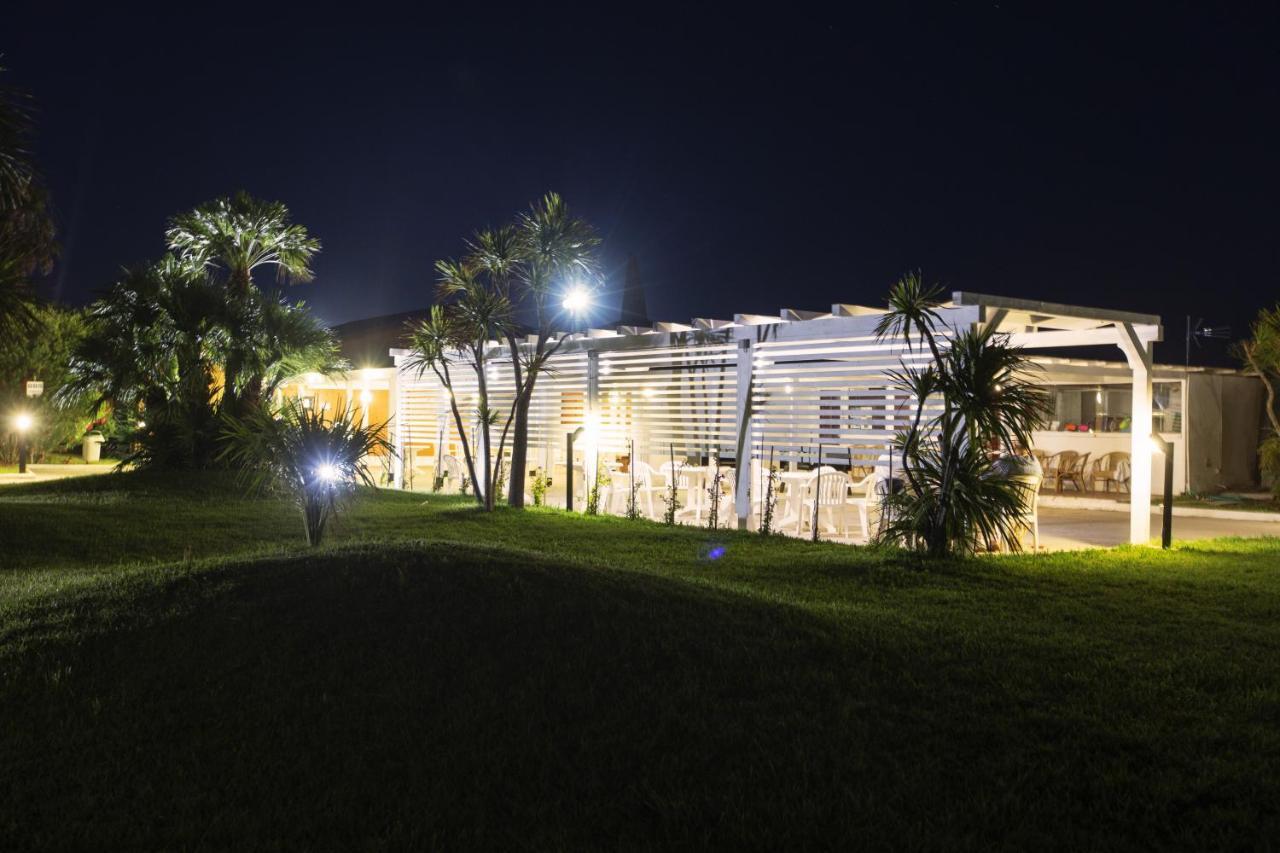 African Beach Hotel-Residence Манфредония Экстерьер фото