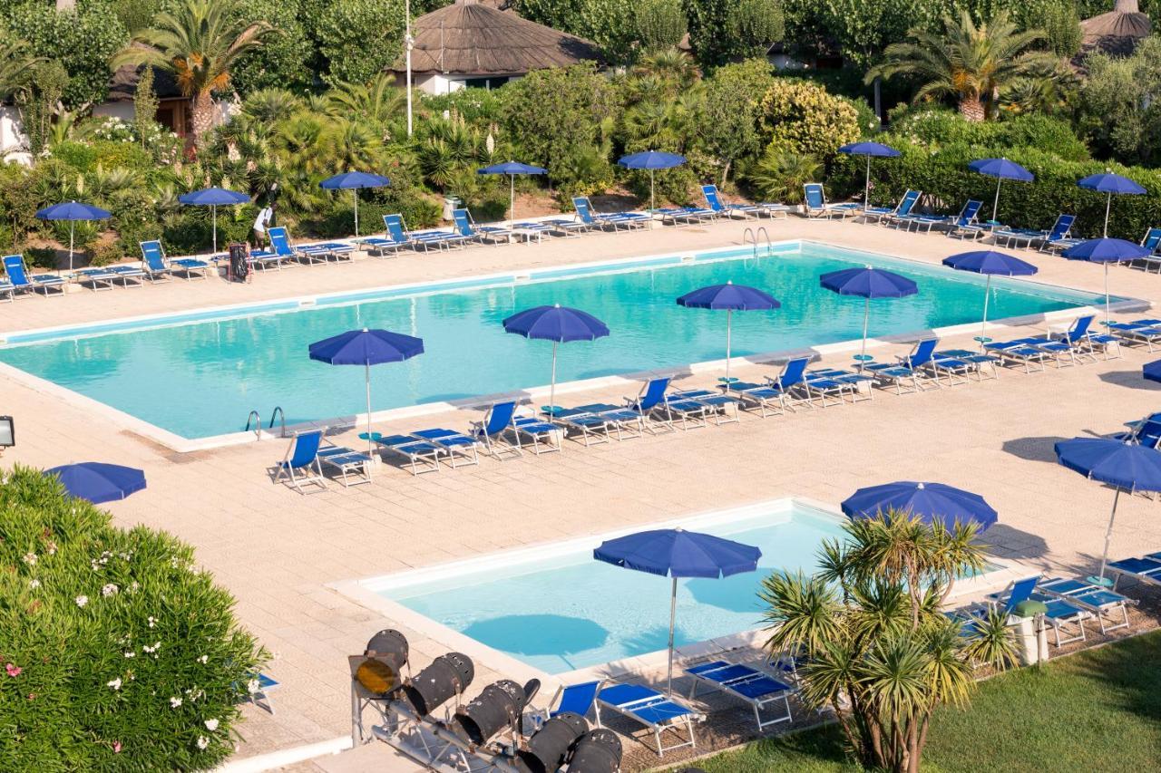 African Beach Hotel-Residence Манфредония Экстерьер фото