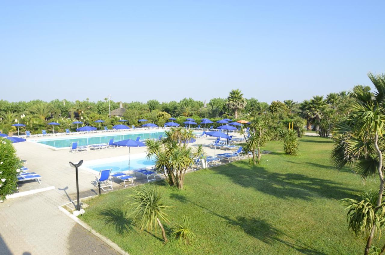 African Beach Hotel-Residence Манфредония Экстерьер фото